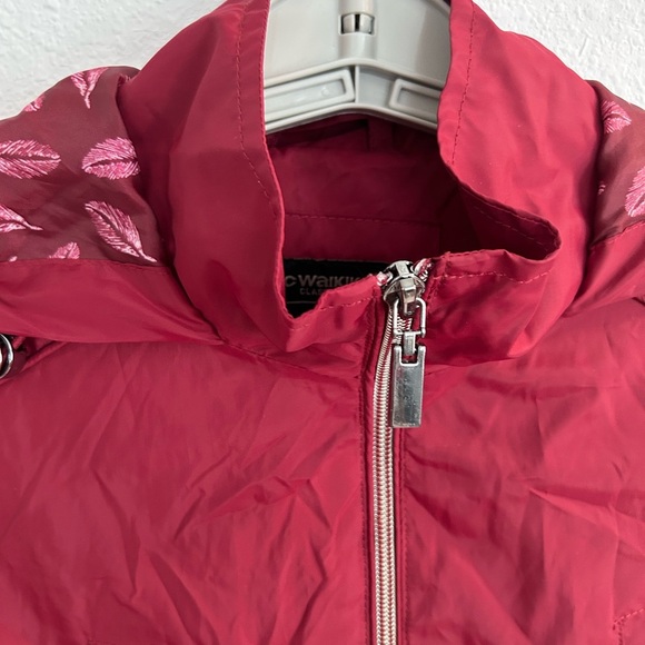 LC Waikiki Outerwear Women’s Rain Jacket Full Zip W Hood Wine Color
Size L - Picture 10 of 14